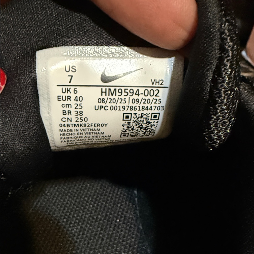 Nike Run Defy Athletic Shoes - Picture 7 of 7